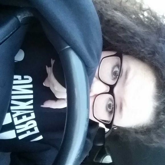 Meet your Posher, Kiersten - Picture 1 of 1